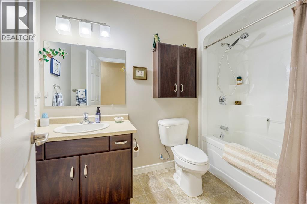 5600 Blackwell Sideroad Unit# 465, Sarnia, ON - Indoor Photo Showing Bathroom