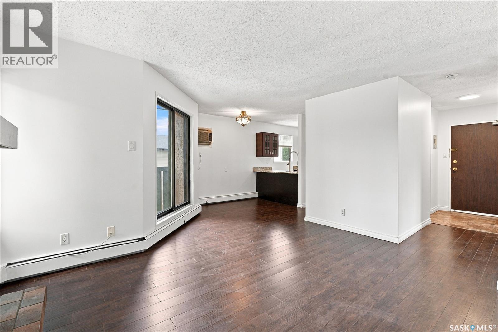 301 116 111Th Street, Saskatoon, SK - Indoor