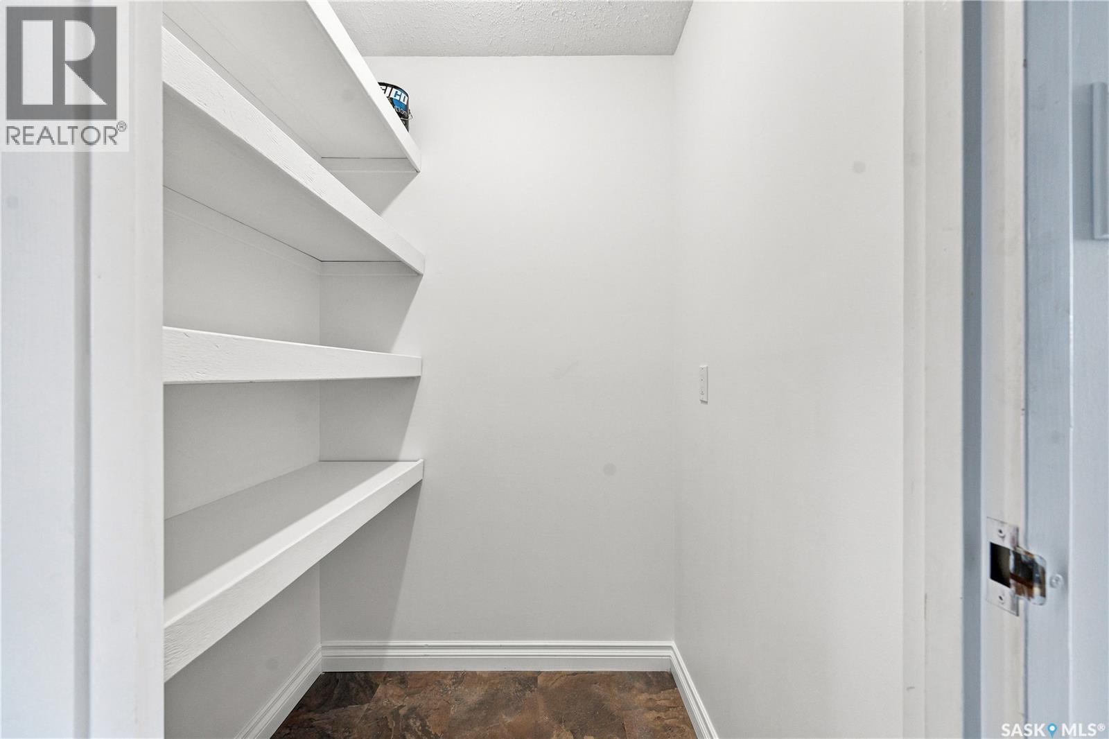 301 116 111Th Street, Saskatoon, SK - Indoor With Storage
