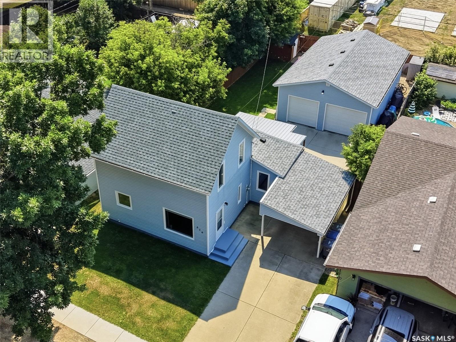 316 1St Street E, Langham, SK - Outdoor With Exterior