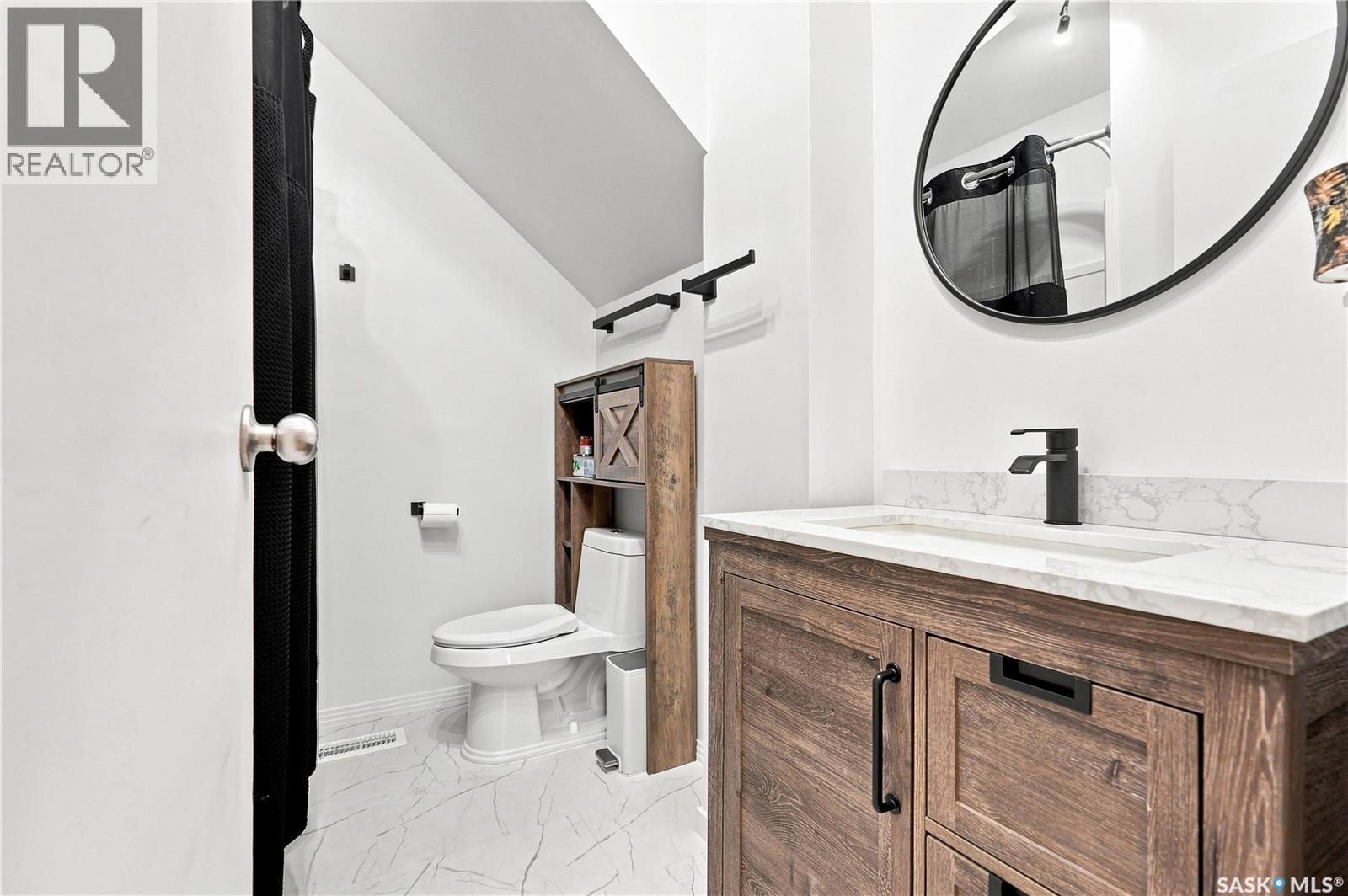 316 1St Street E, Langham, SK - Indoor Photo Showing Bathroom