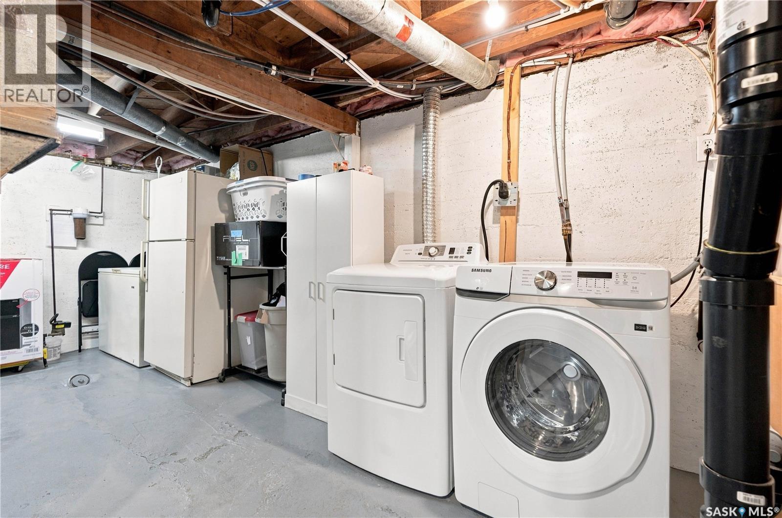 316 1St Street E, Langham, SK - Indoor Photo Showing Laundry Room