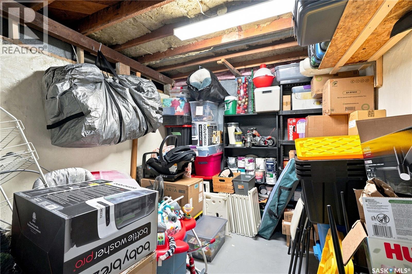 316 1St Street E, Langham, SK - Indoor