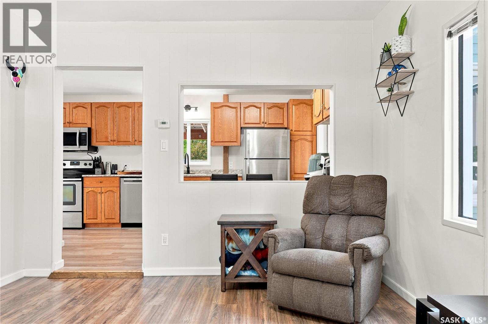 316 1St Street E, Langham, SK - Indoor