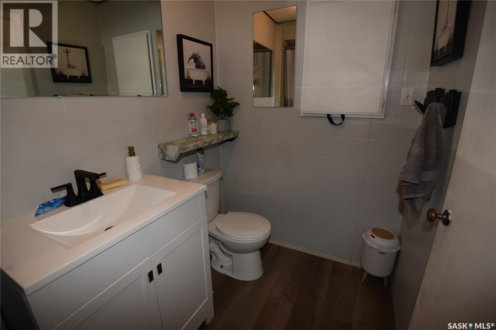 218 4A Street E, Nipawin, SK - Indoor Photo Showing Bathroom