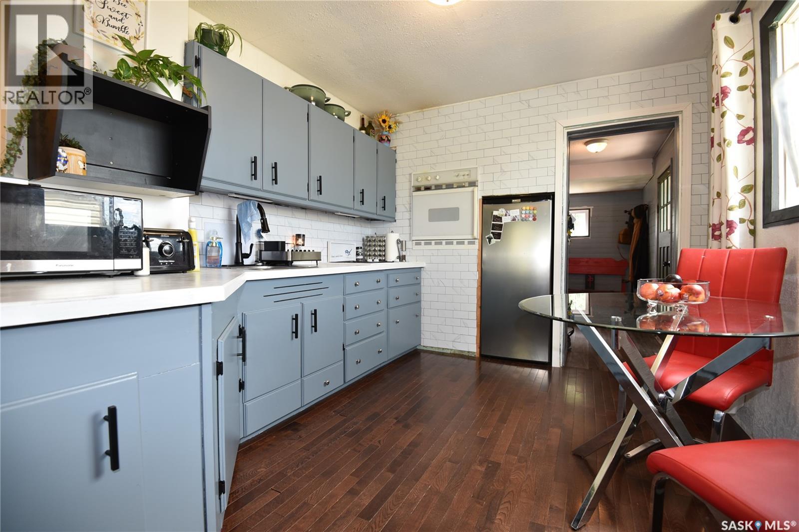 218 4A Street E, Nipawin, SK - Indoor Photo Showing Kitchen