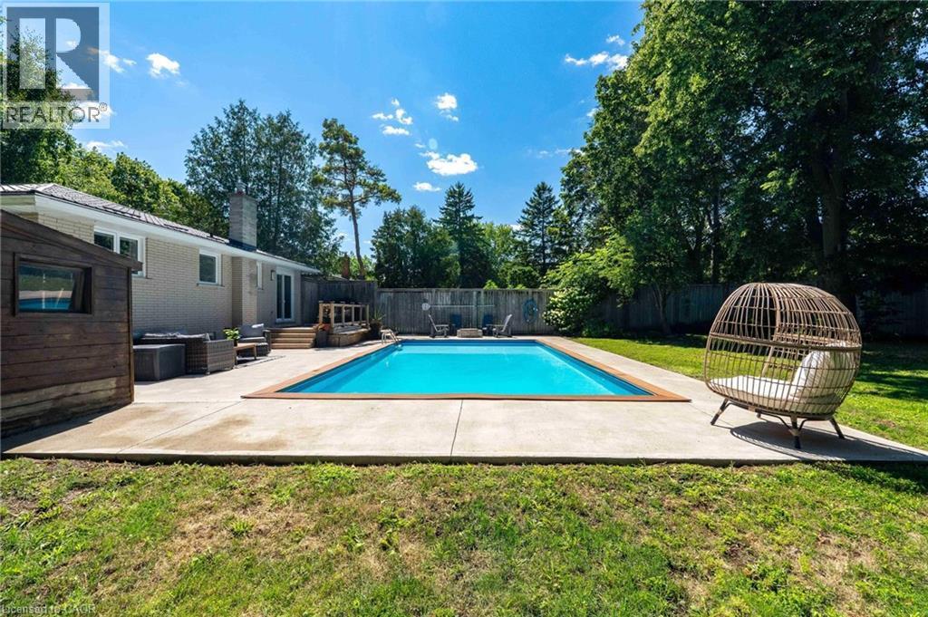 581 Glendene Crescent, Waterloo, ON - Outdoor With In Ground Pool
