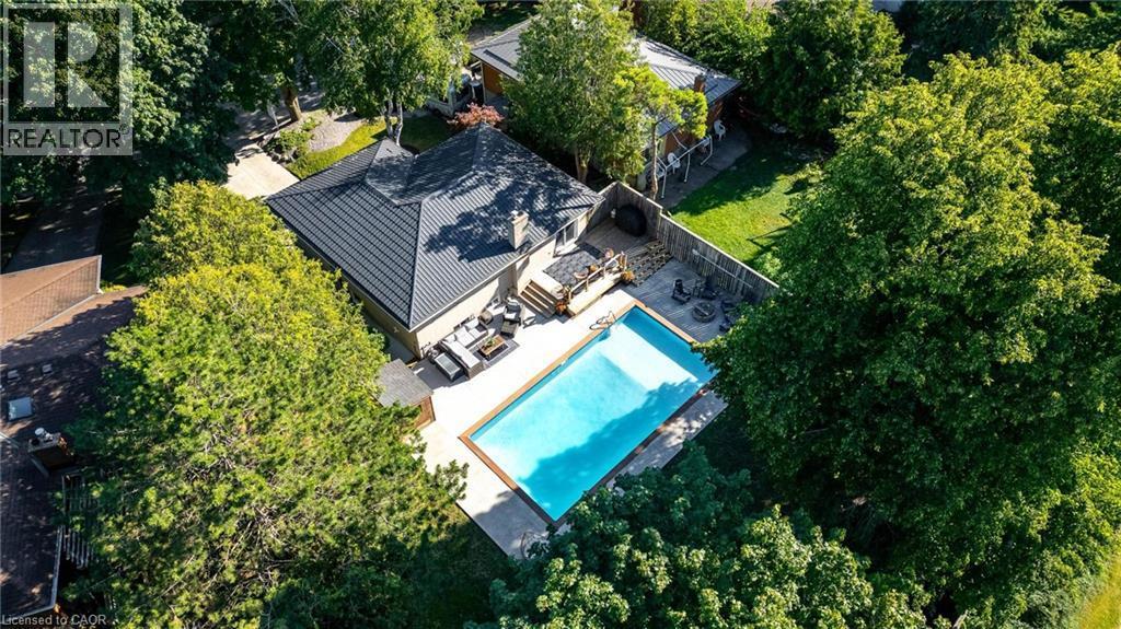 581 Glendene Crescent, Waterloo, ON - Outdoor With In Ground Pool