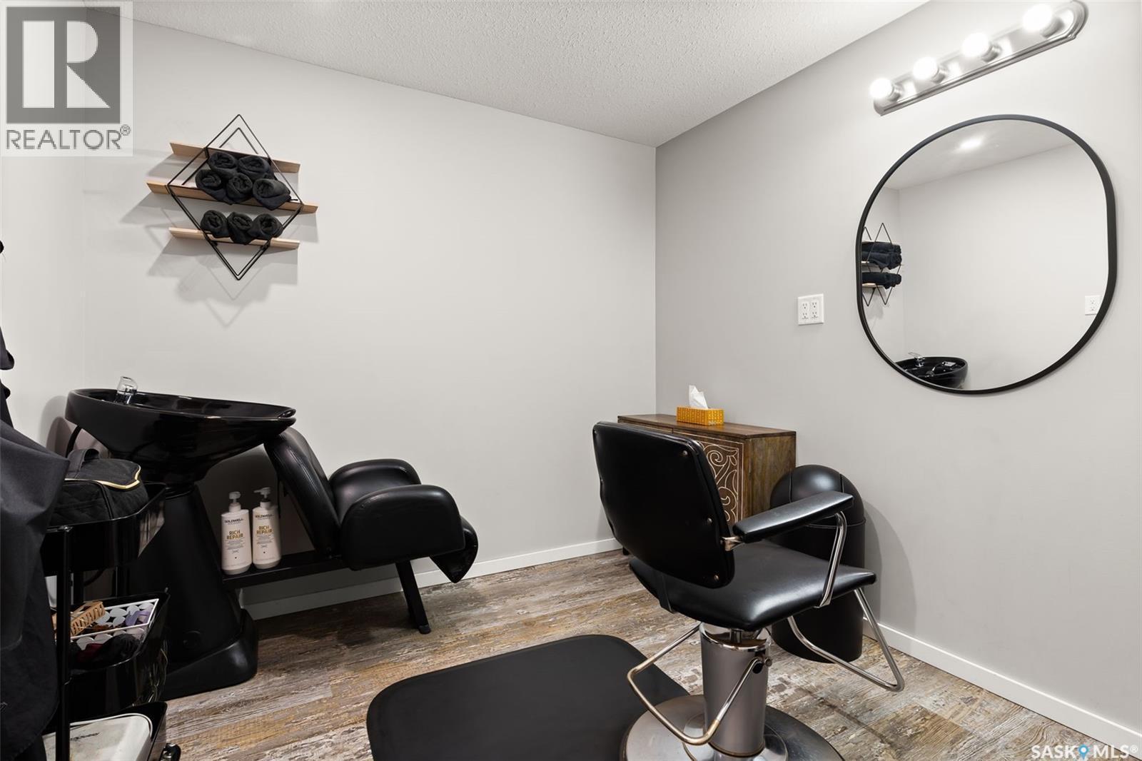 23 Price Crescent, Regina, SK - Indoor