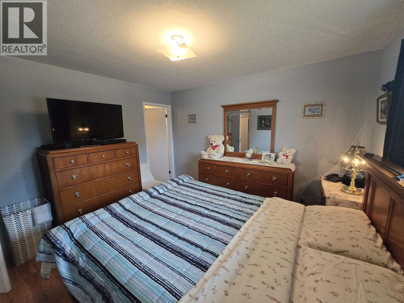 575 Harcourt Avenue, Quesnel, BC - Indoor Photo Showing Bedroom