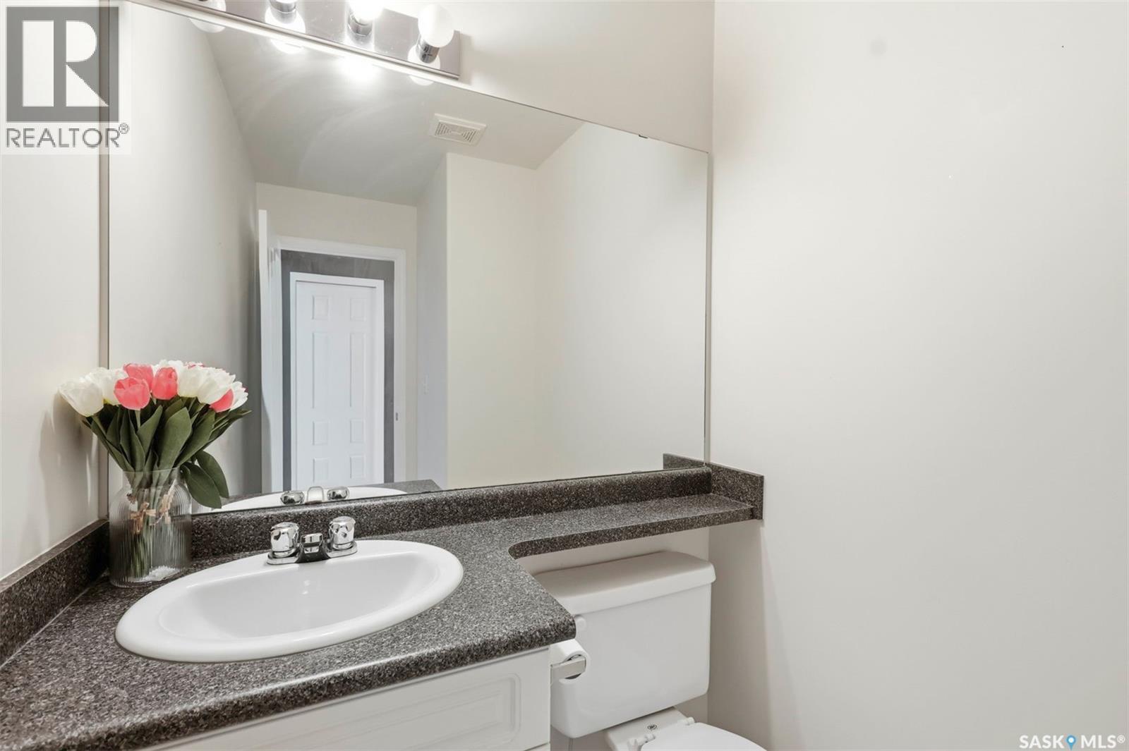 50 203 Herold Terrace, Saskatoon, SK - Indoor Photo Showing Bathroom