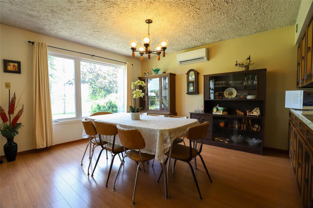 106024 7E Road E, Komarno, MB - Indoor Photo Showing Dining Room