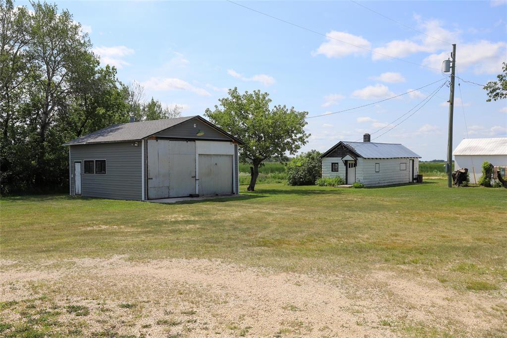 106024 7E Road E, Komarno, MB - Outdoor