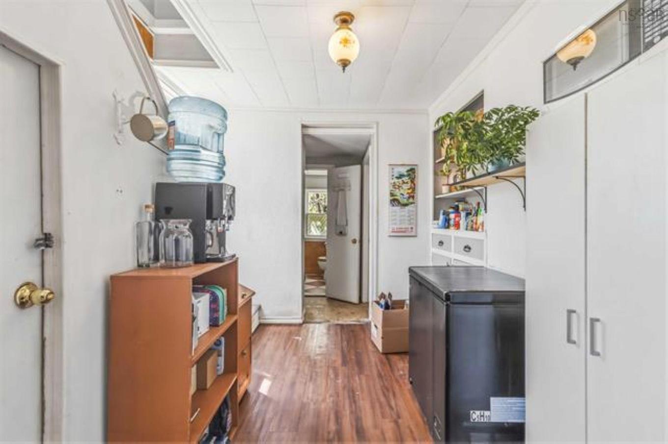 23 Military Road, Halifax, NS - Indoor