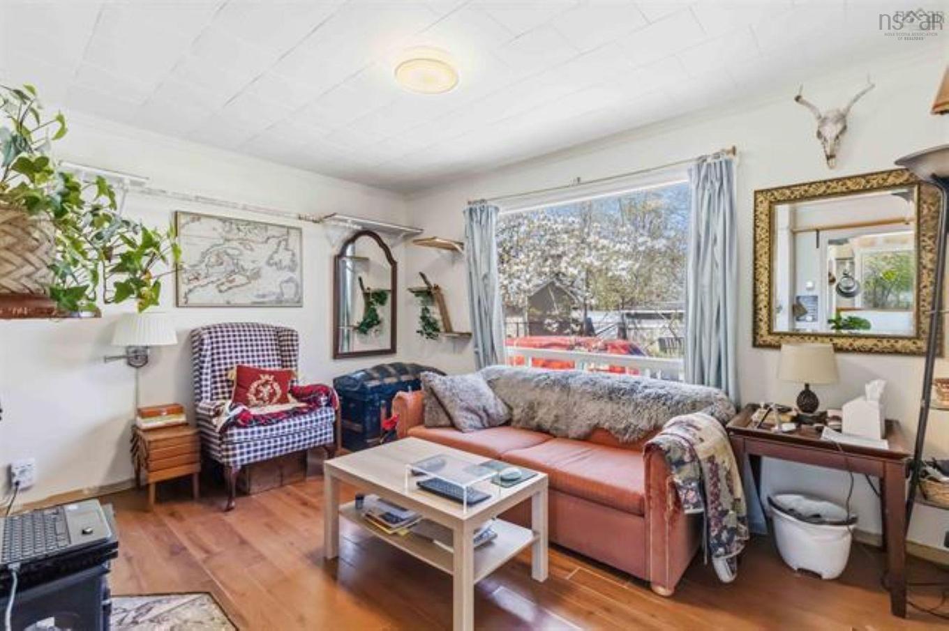 23 Military Road, Halifax, NS - Indoor Photo Showing Living Room