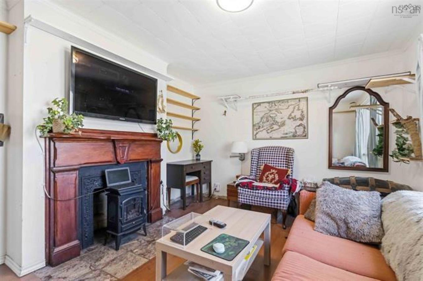 23 Military Road, Halifax, NS - Indoor Photo Showing Living Room With Fireplace