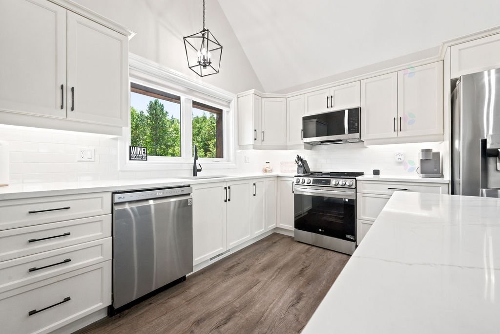 Cuisine - 219 Ch. Tripp, Sheenboro, QC - Indoor Photo Showing Kitchen With Upgraded Kitchen