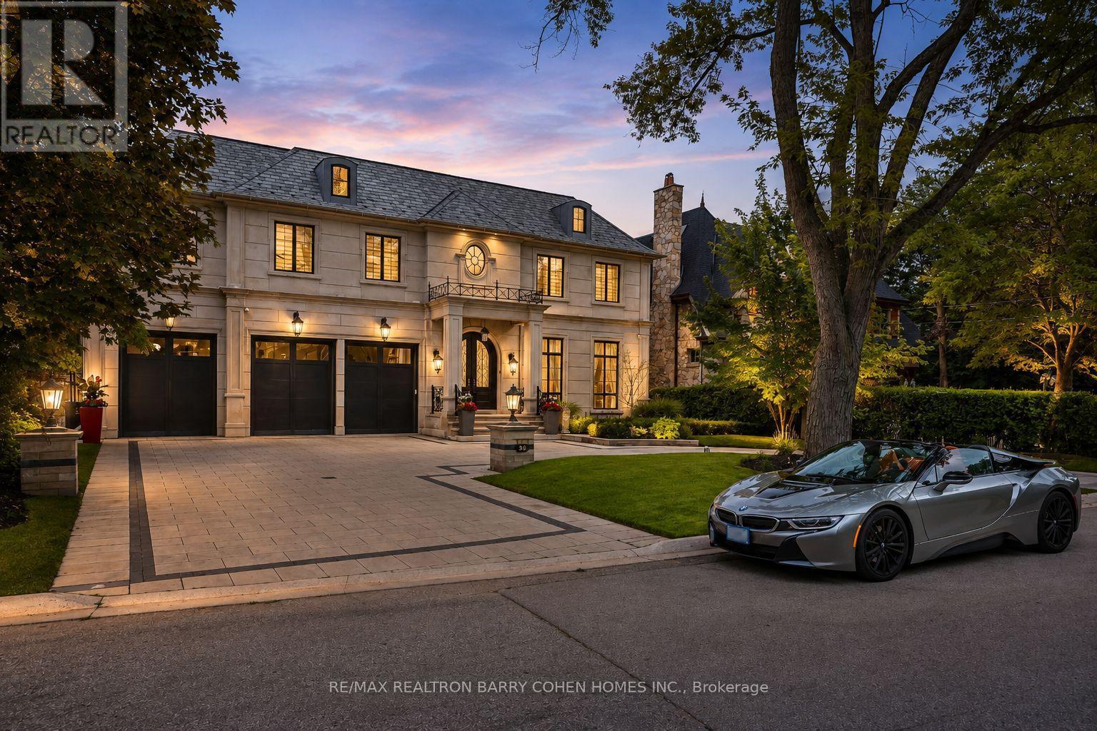 39 Arjay Crescent, Toronto, ON - Outdoor