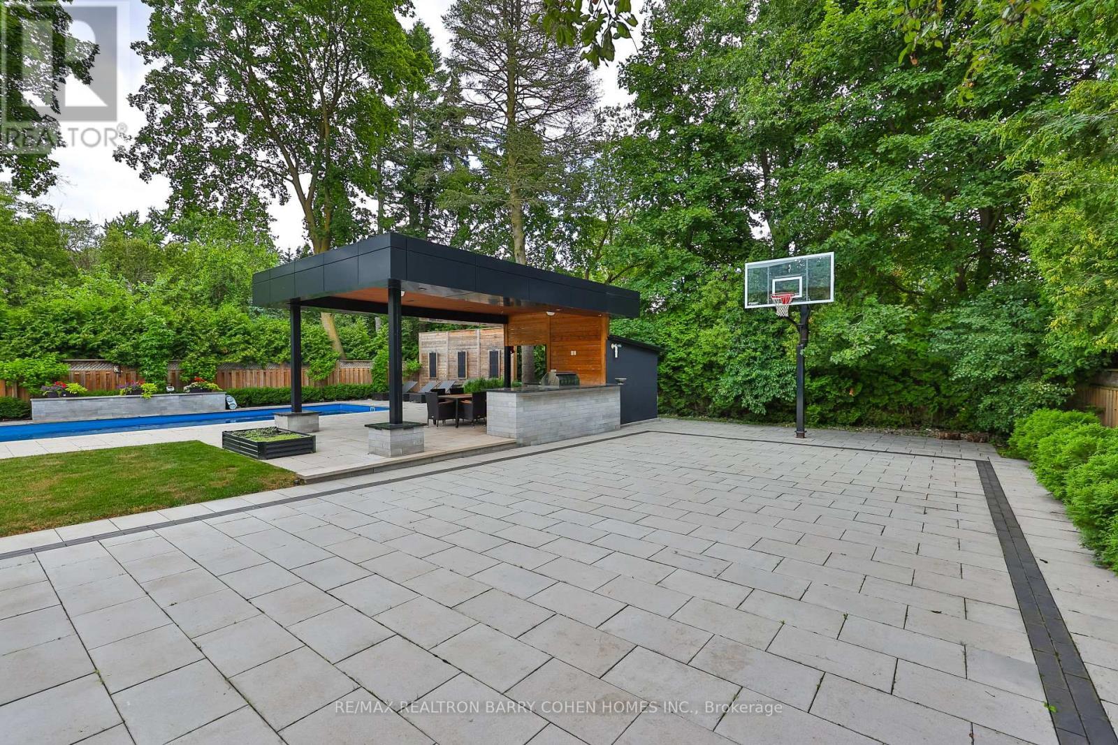 39 Arjay Crescent, Toronto, ON - Outdoor With In Ground Pool