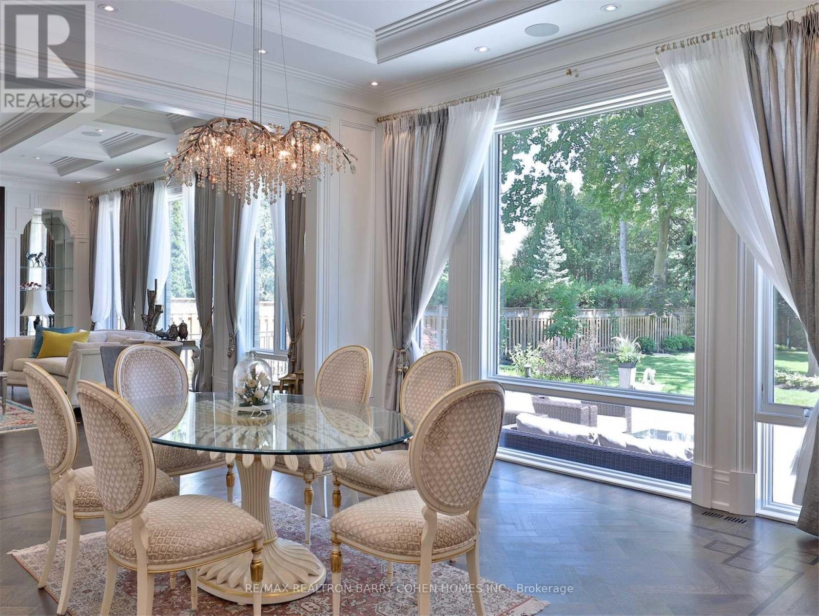 39 Arjay Crescent, Toronto, ON - Indoor Photo Showing Dining Room