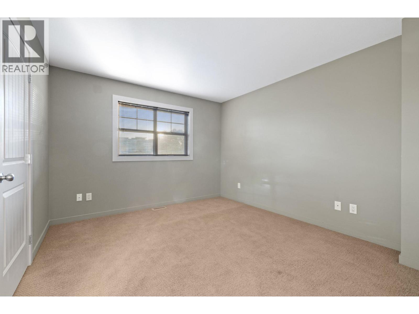 146 Mccurdy Road Unit# 2, Kelowna, BC - Indoor Photo Showing Other Room