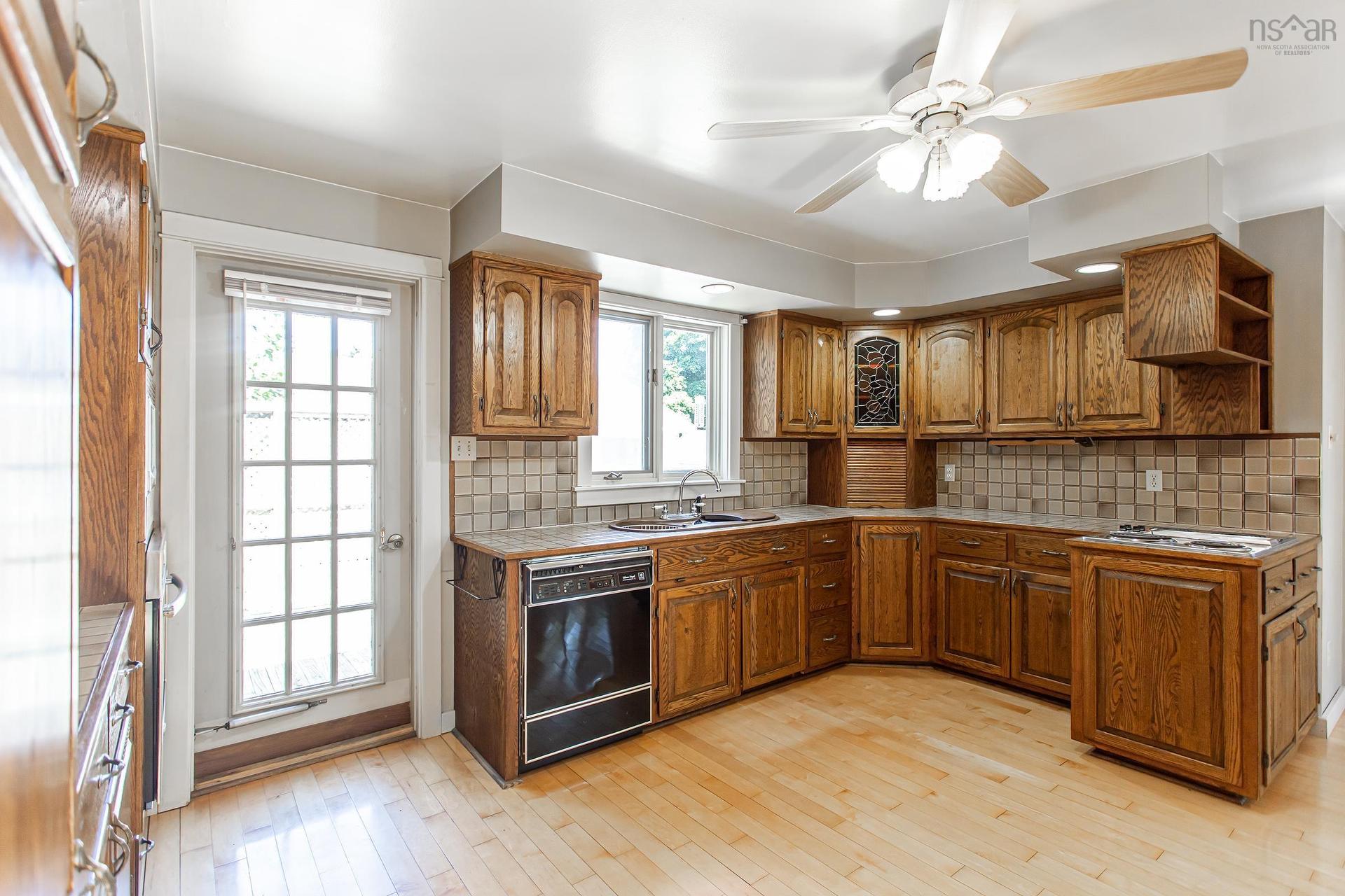 480 Main Street, Middleton, NS - Indoor Photo Showing Kitchen