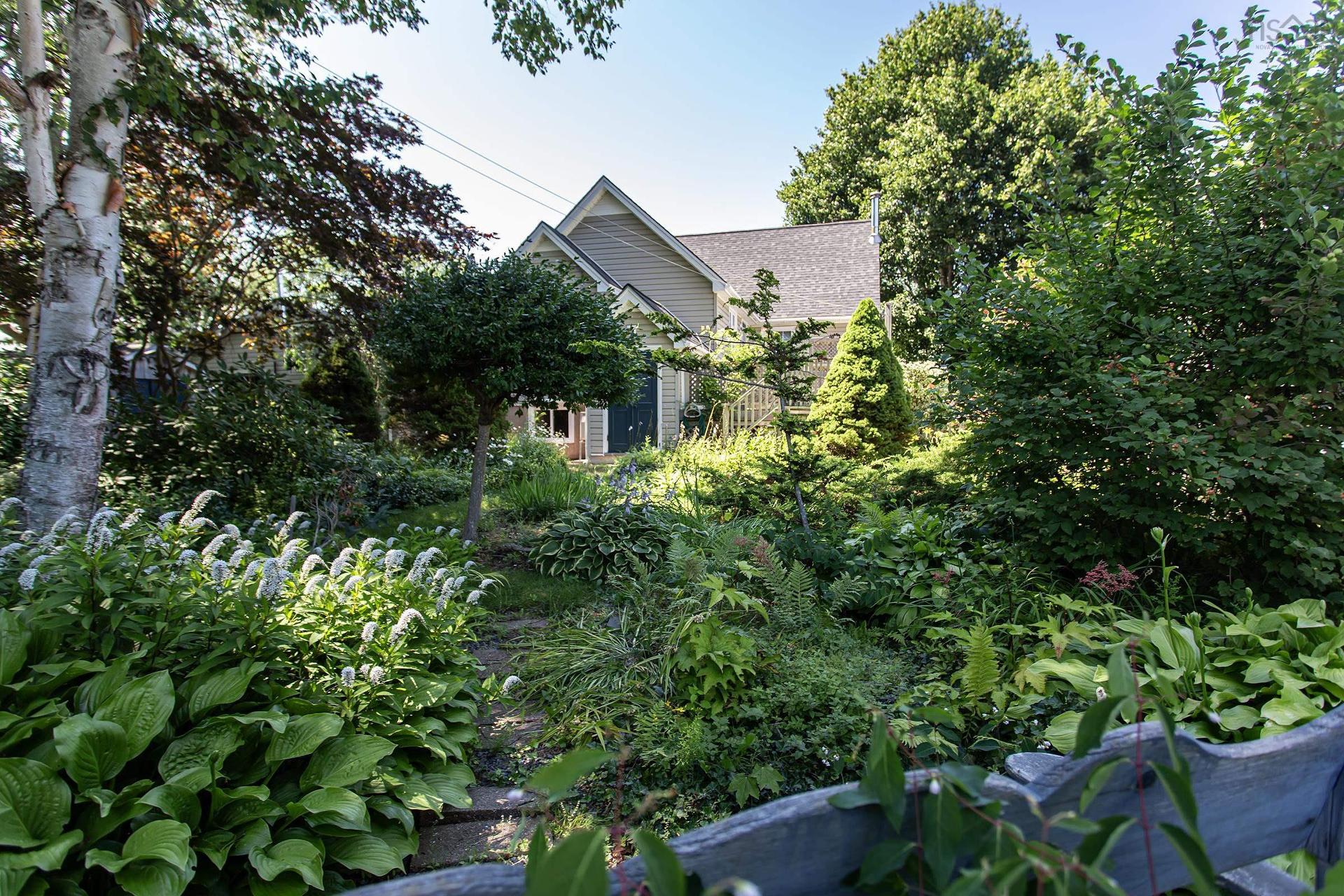 480 Main Street, Middleton, NS - Outdoor