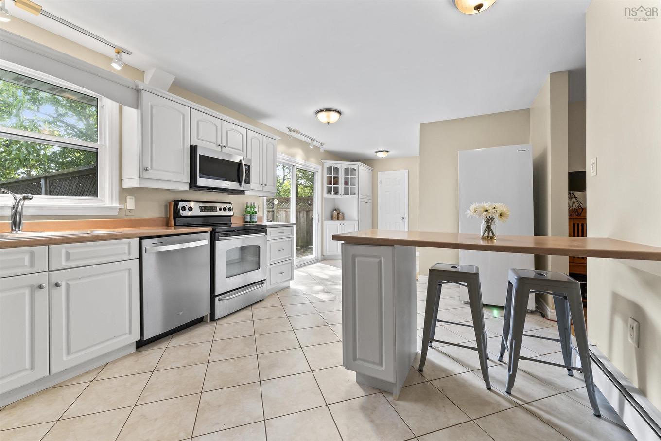 8 Fox Glove Lane, Halifax, NS - Indoor Photo Showing Kitchen
