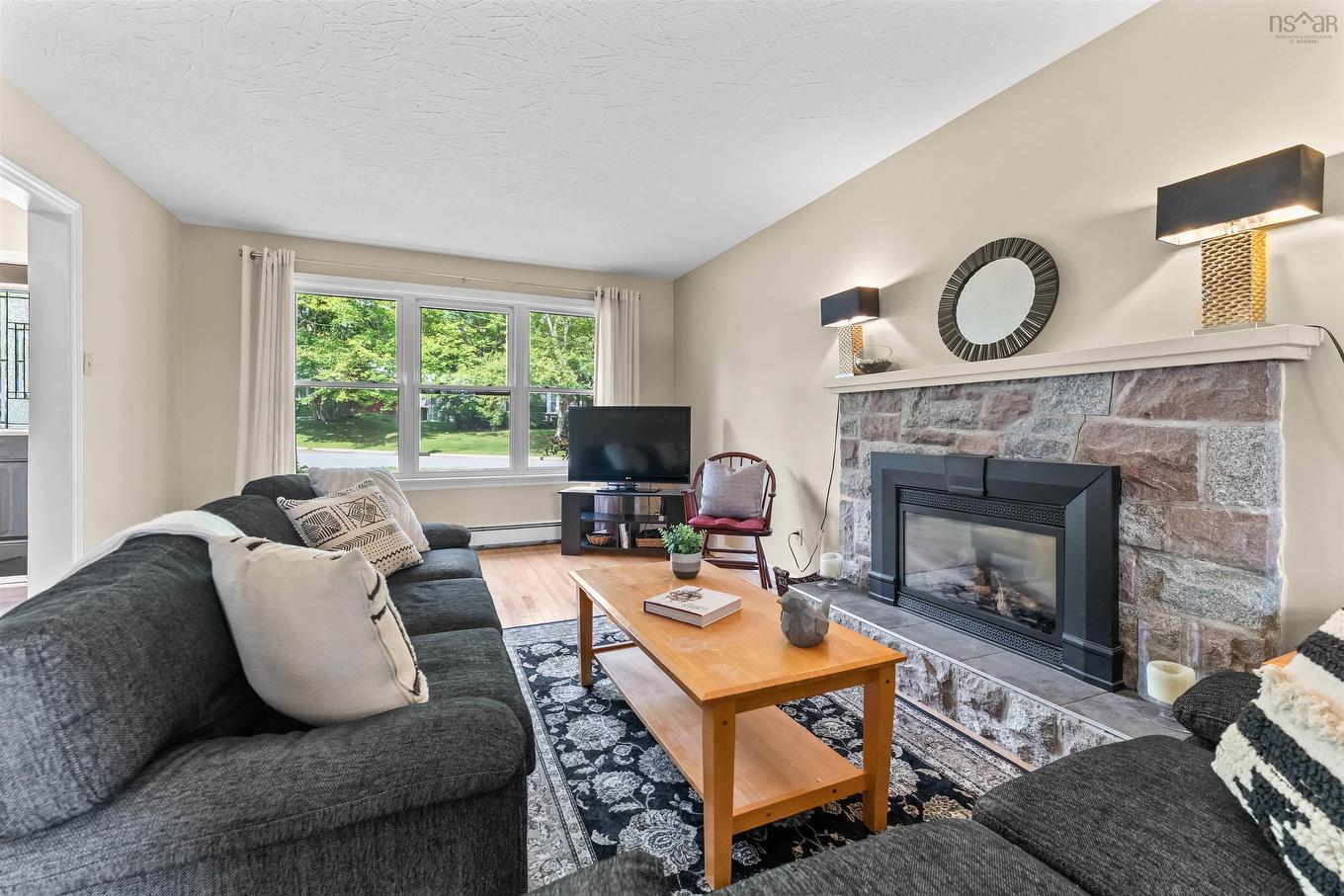 8 Fox Glove Lane, Halifax, NS - Indoor Photo Showing Living Room With Fireplace