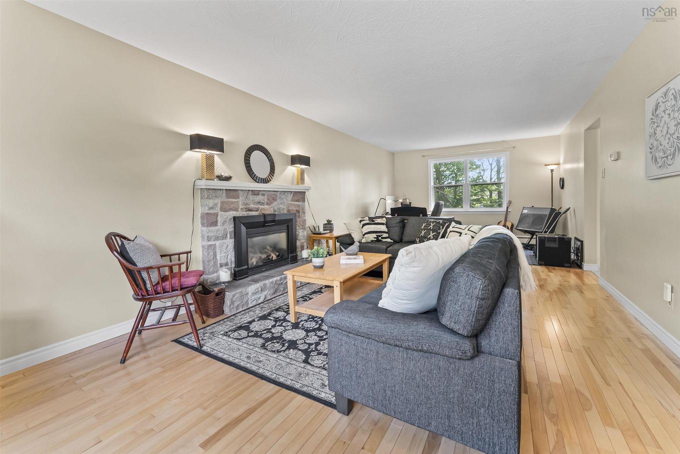 8 Fox Glove Lane, Halifax, NS - Indoor Photo Showing Living Room With Fireplace