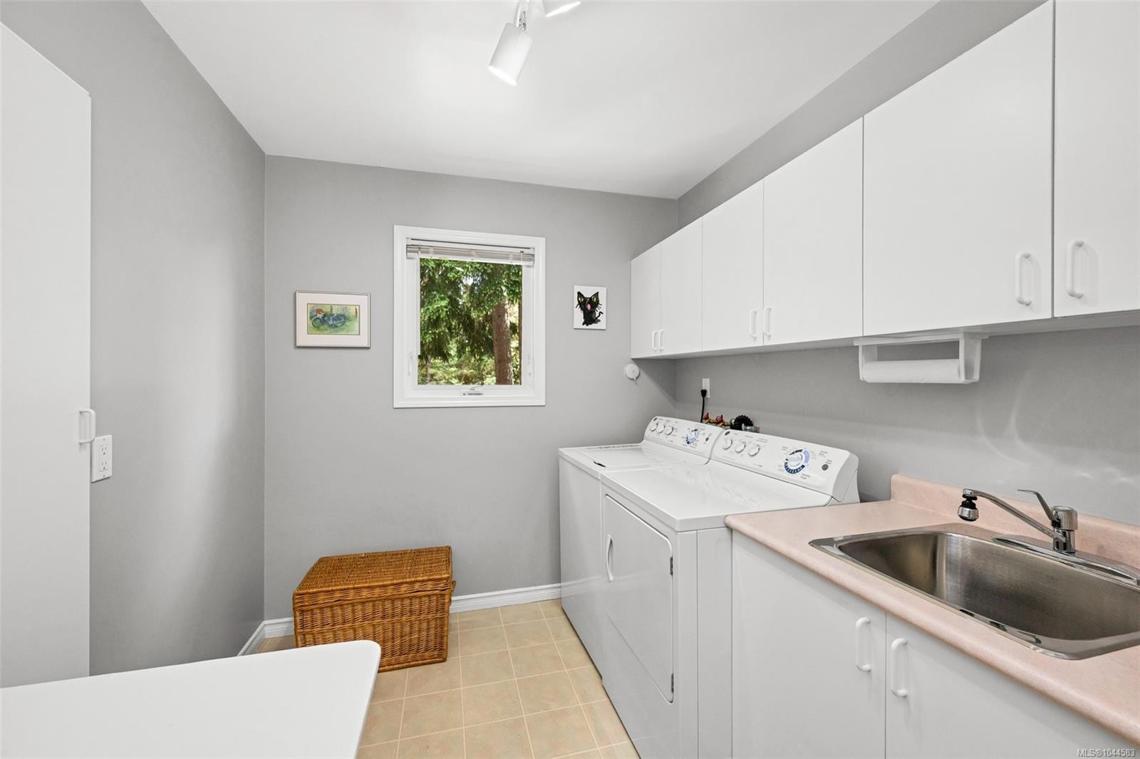 949 Pacific Pl, Duncan, BC
