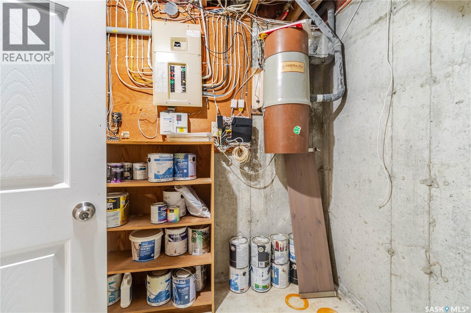 1287 Simcoe Street, Moose Jaw, SK - Indoor Photo Showing Basement
