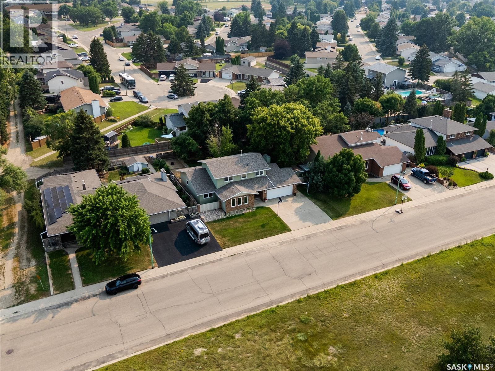 1287 Simcoe Street, Moose Jaw, SK - Outdoor With View