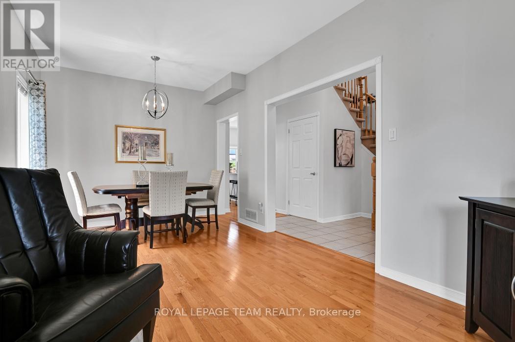 Living and Dining room space - 4121 Wolfe Point Way, Ottawa, ON - Indoor