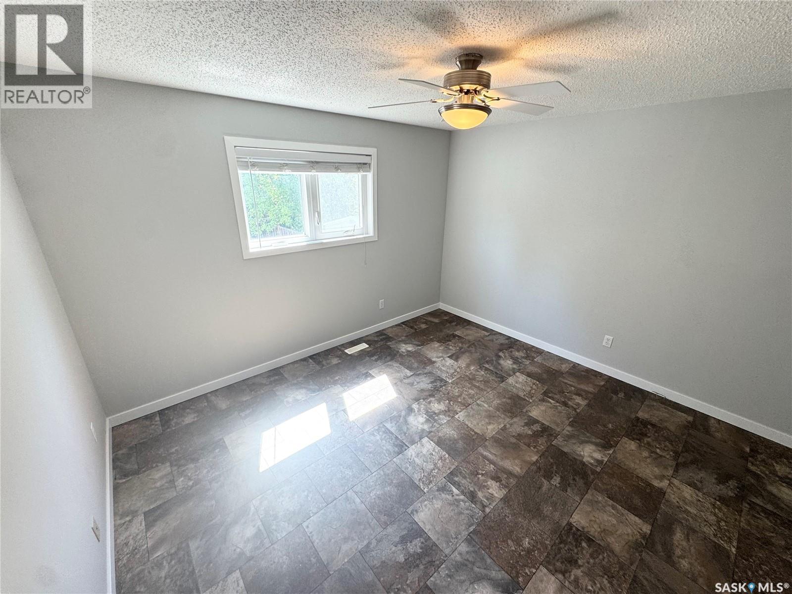 2907 Jenkins Drive E, Regina, SK - Indoor Photo Showing Other Room