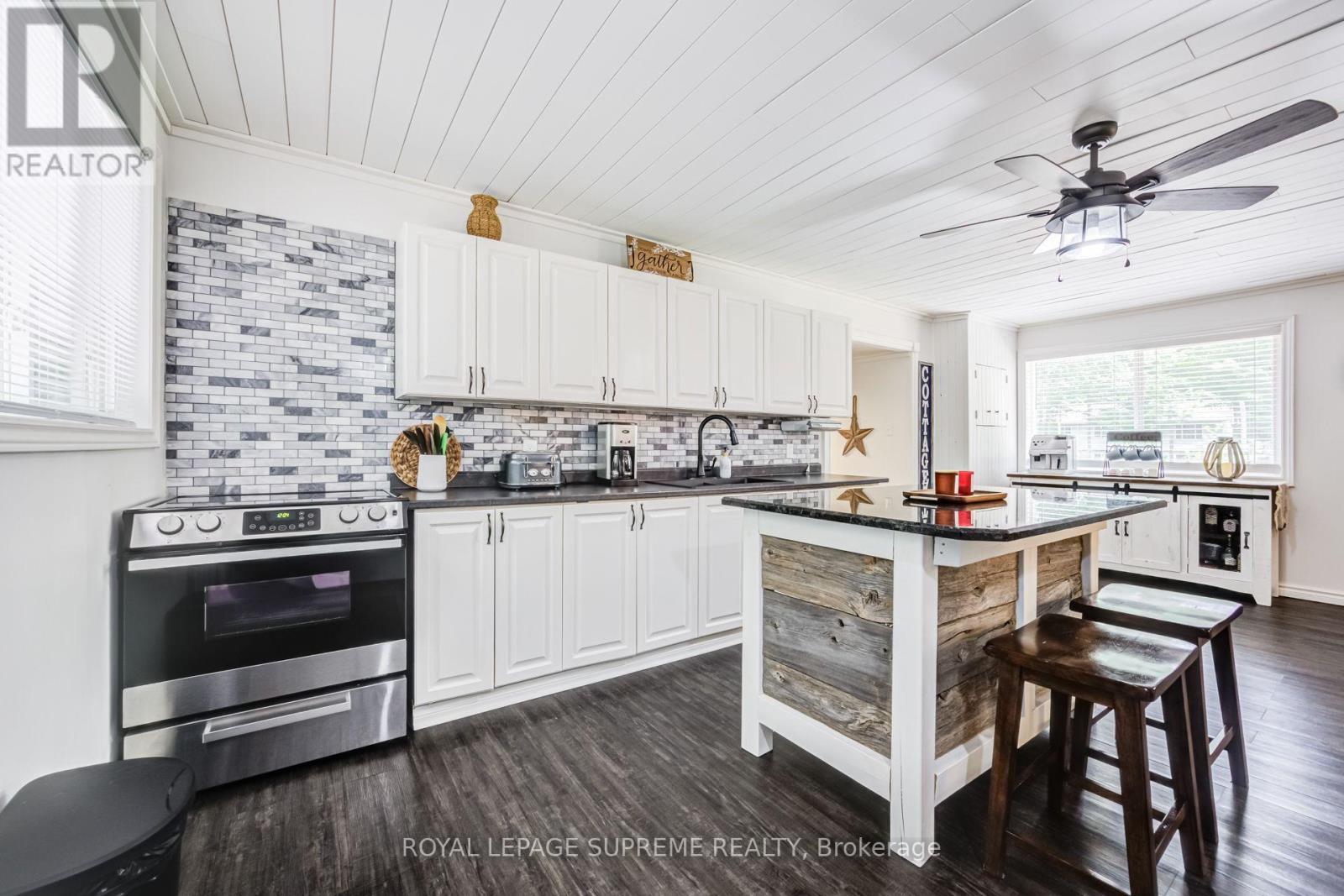 114 Desroches Trail, Tiny, ON - Indoor Photo Showing Kitchen With Upgraded Kitchen