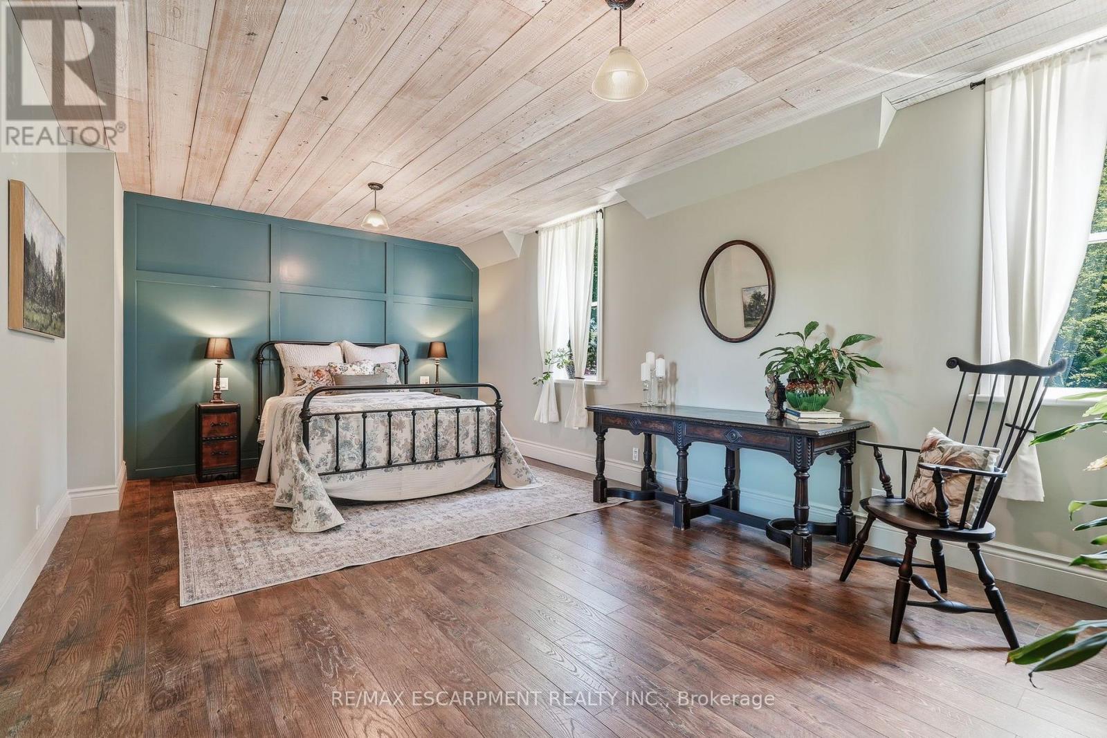 5515 Blind Line, Burlington, ON - Indoor Photo Showing Other Room