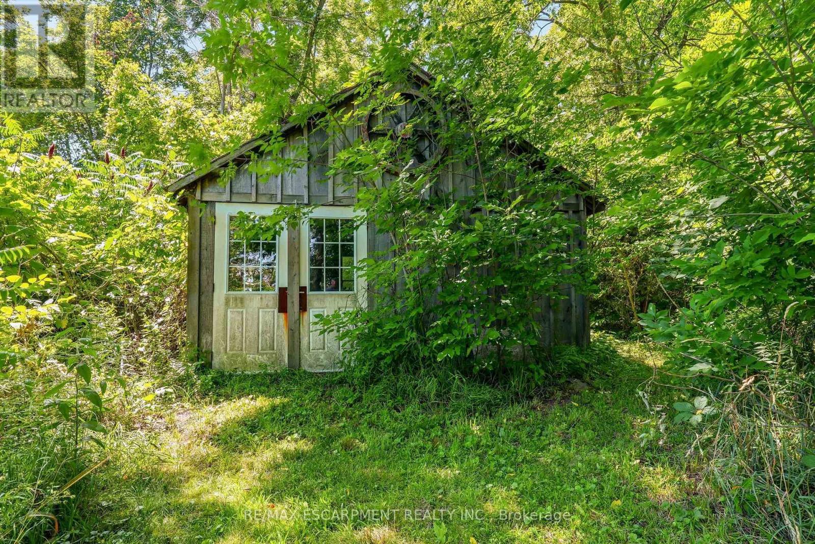 5515 Blind Line, Burlington, ON - Outdoor