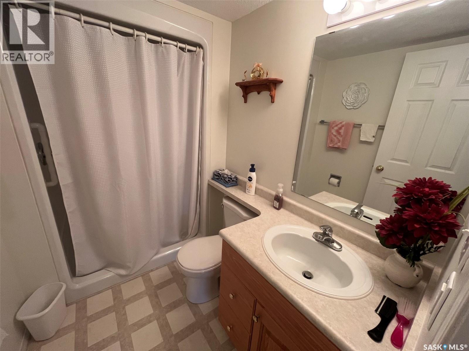 Unit306 1 26Th Street E, Prince Albert, SK - Indoor Photo Showing Bathroom