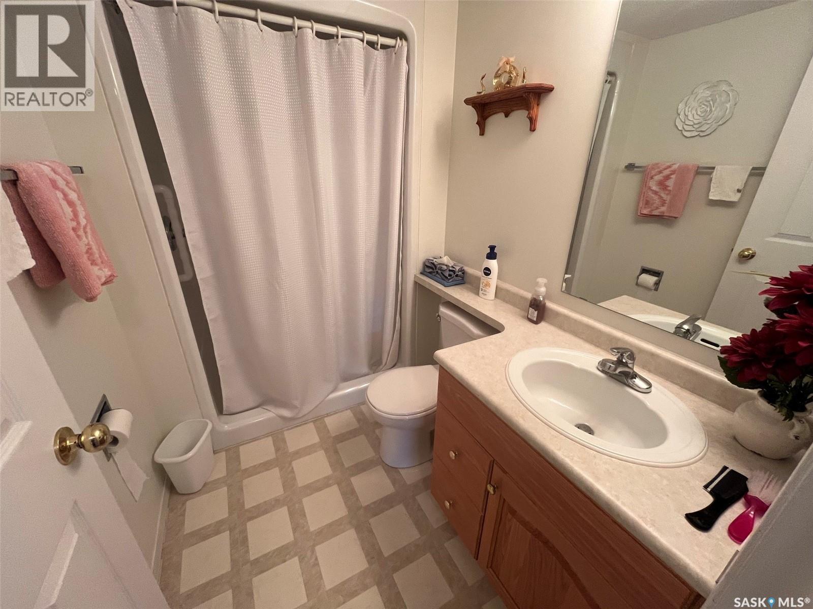 Unit306 1 26Th Street E, Prince Albert, SK - Indoor Photo Showing Bathroom