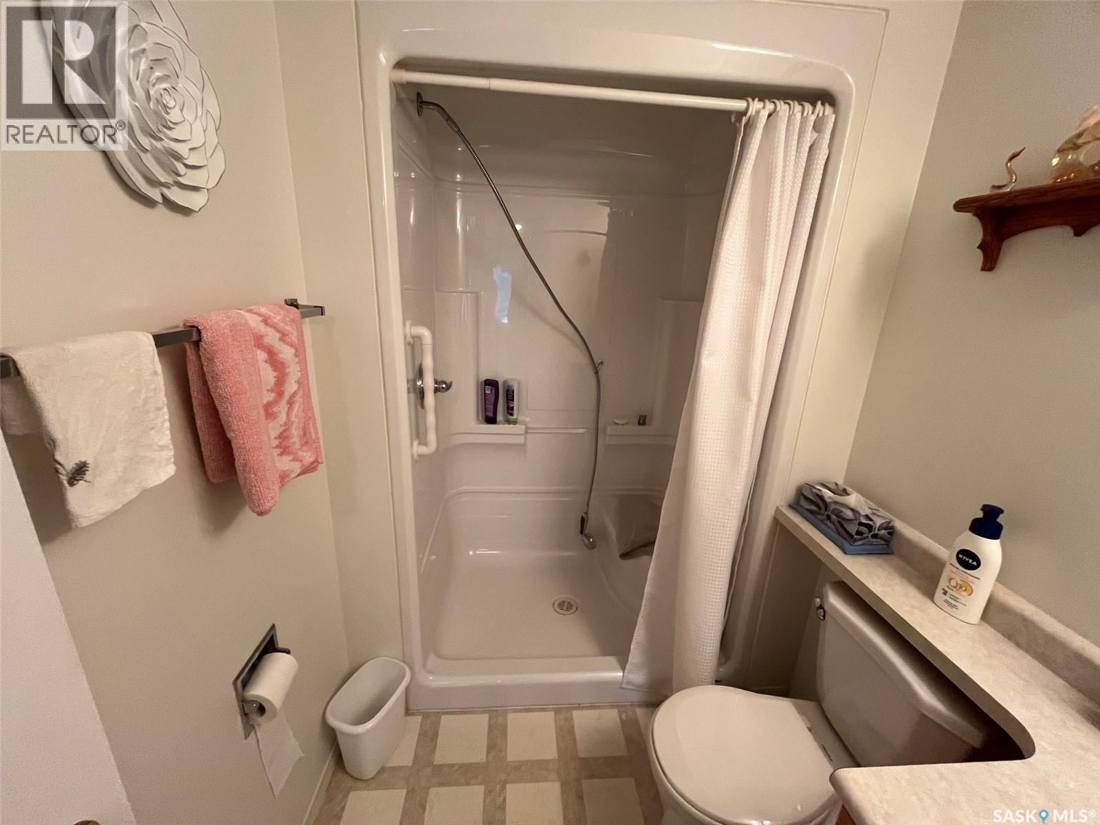 Unit306 1 26Th Street E, Prince Albert, SK - Indoor Photo Showing Bathroom