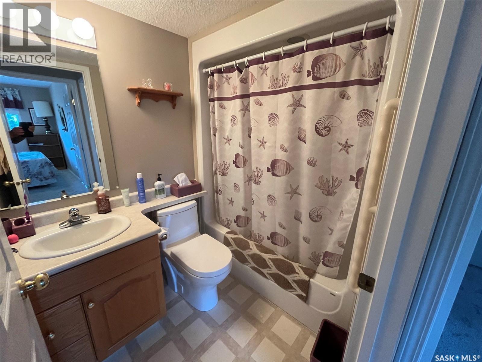 Unit306 1 26Th Street E, Prince Albert, SK - Indoor Photo Showing Bathroom