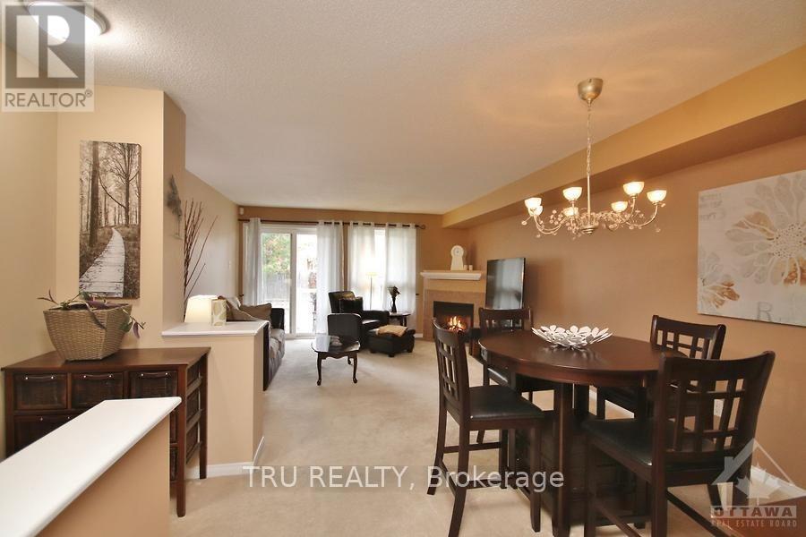 835 Longfields Drive, Ottawa, ON - Indoor Photo Showing Dining Room