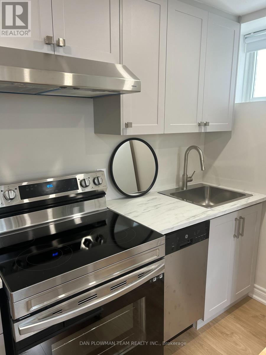 Bsmt - 25 Roma Drive, Whitby, ON - Indoor Photo Showing Kitchen With Stainless Steel Kitchen