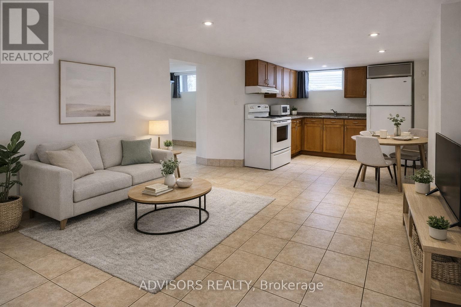 1470 Fisher Avenue, Burlington, ON - Indoor Photo Showing Living Room