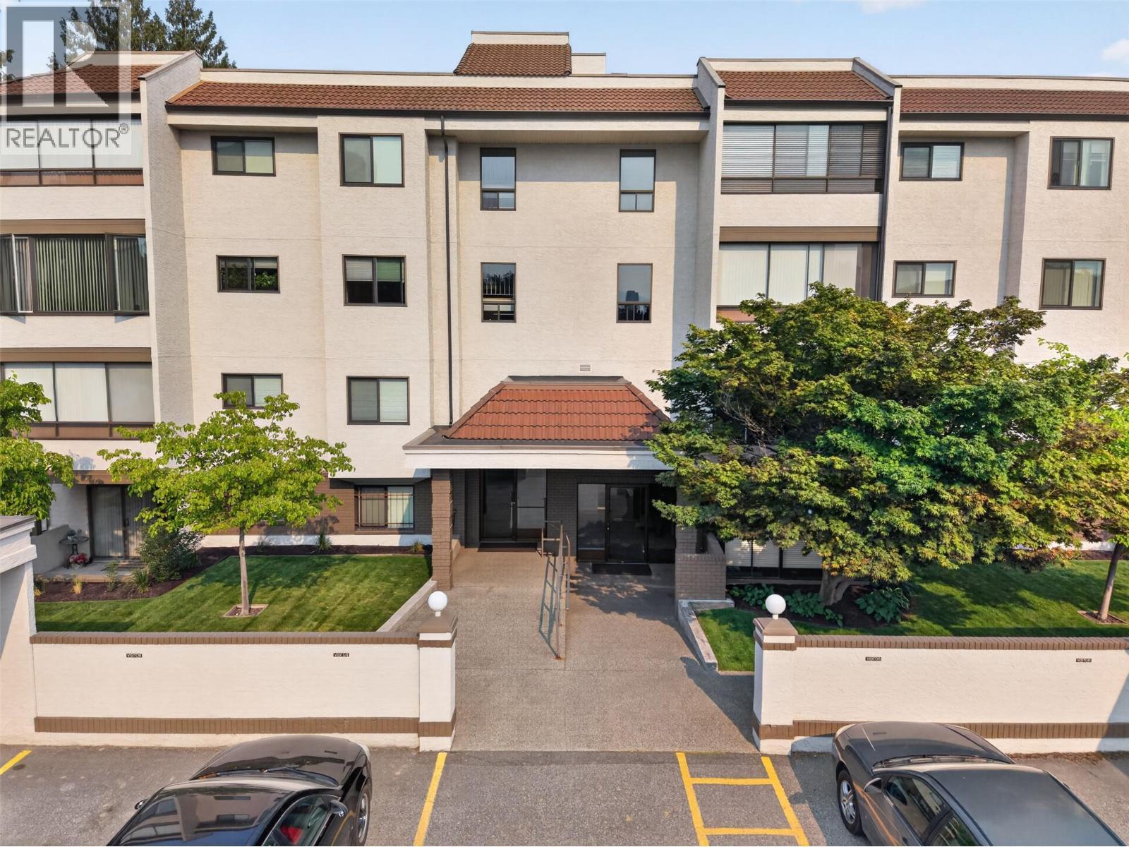 1229 Bernard Avenue Unit# 102, Kelowna, BC - Outdoor