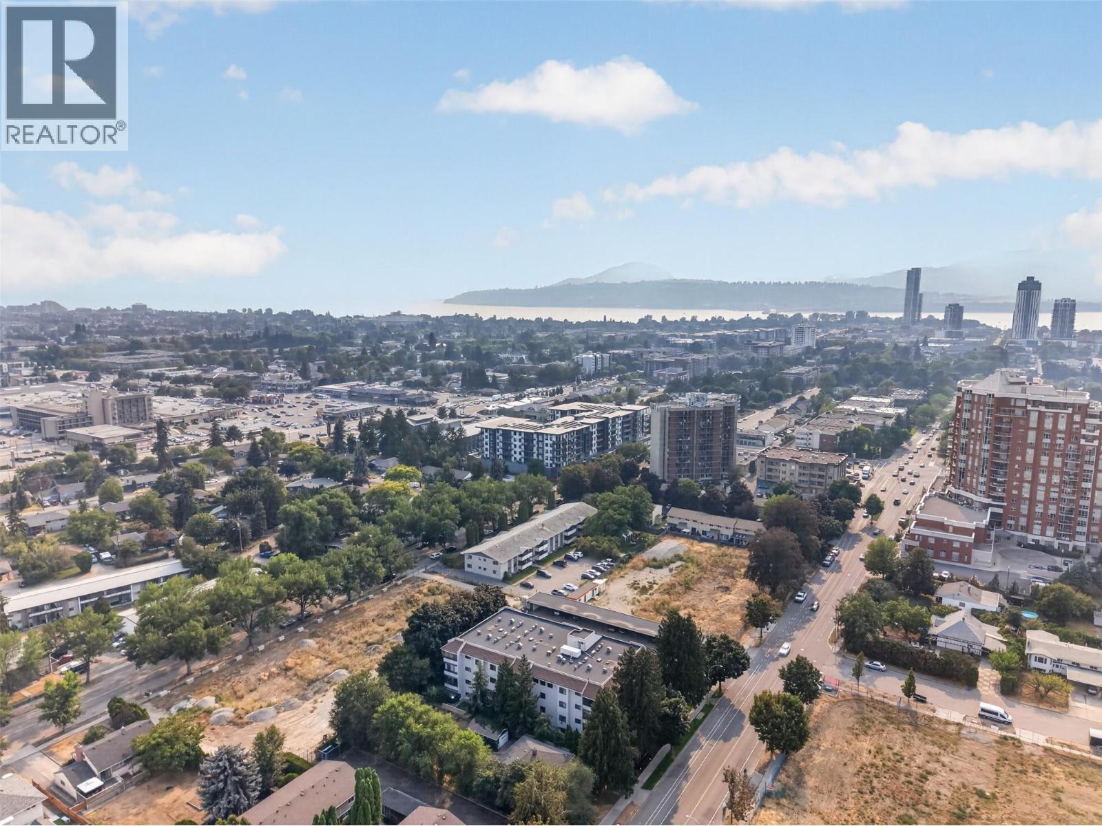 1229 Bernard Avenue Unit# 102, Kelowna, BC - Outdoor With View