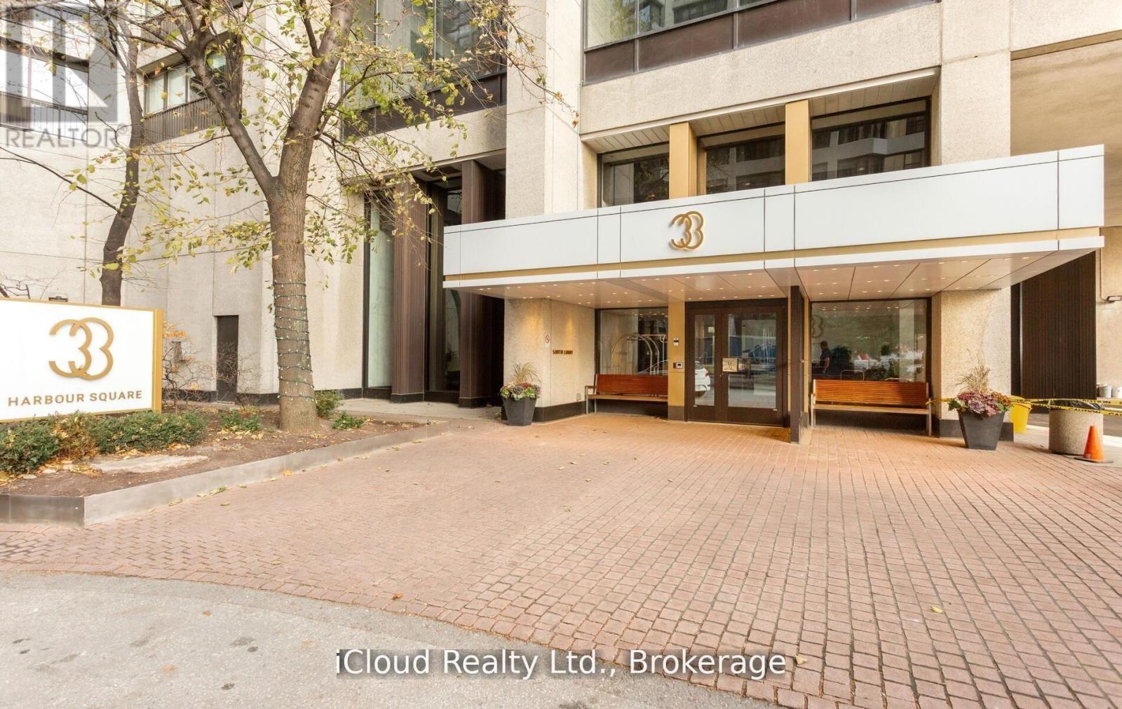 837 - 33 Harbour Square, Toronto, ON