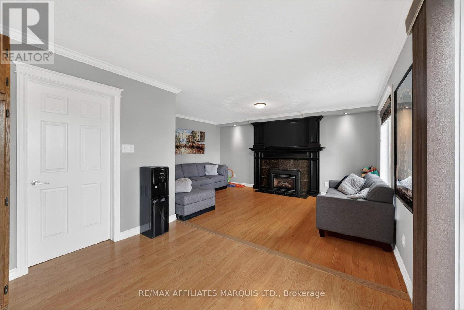 1337 Patricia Place, Cornwall, ON - Indoor With Fireplace