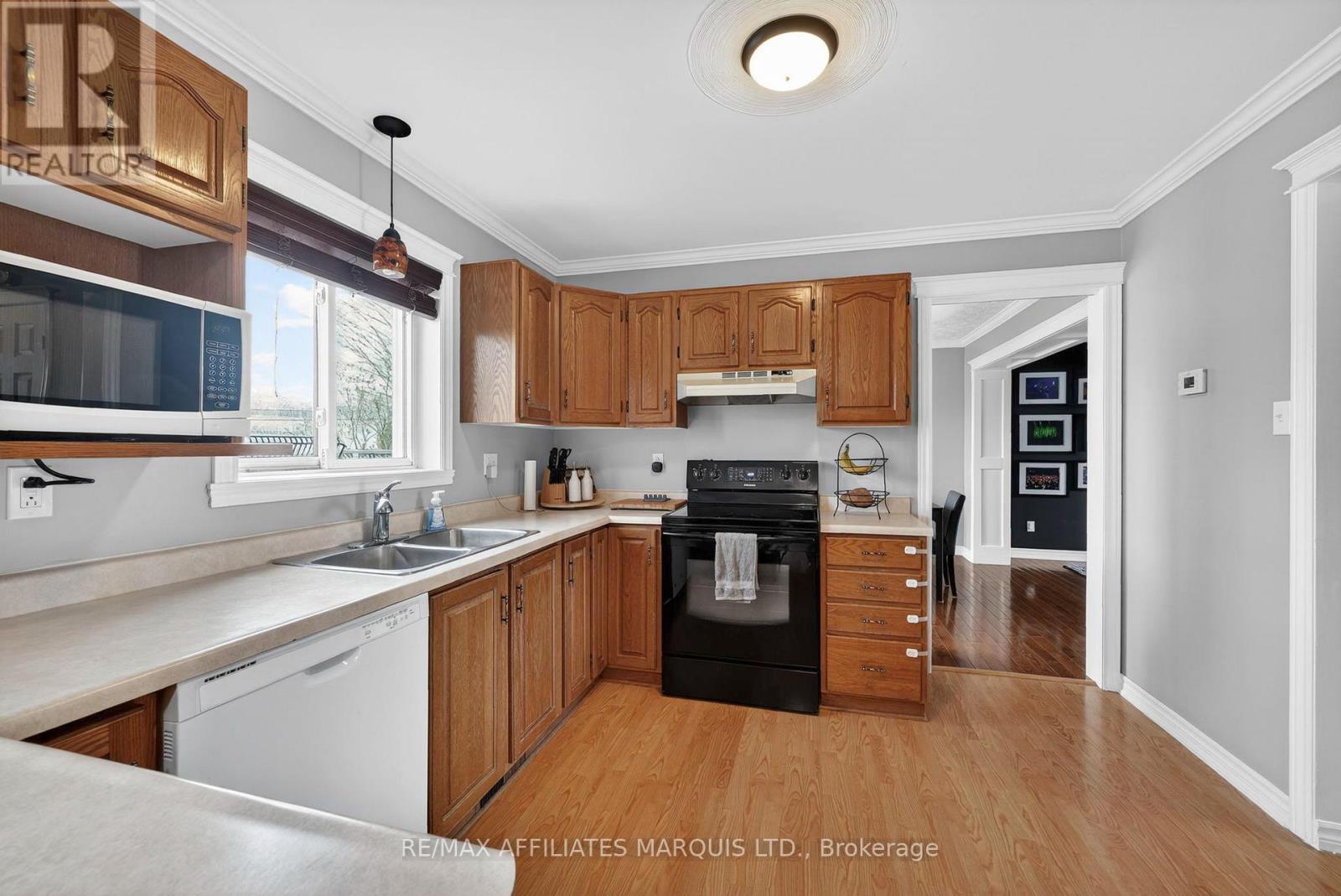 1337 Patricia Place, Cornwall, ON - Indoor Photo Showing Kitchen With Double Sink